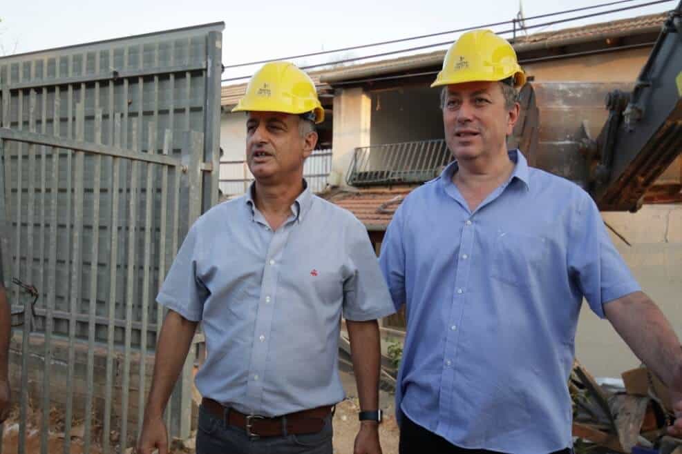 ראש עיריית קרית אונו ישראל גל, מנכל שיכון ובינוי נדלן תמיר דגן // צילום אופוסמדיה