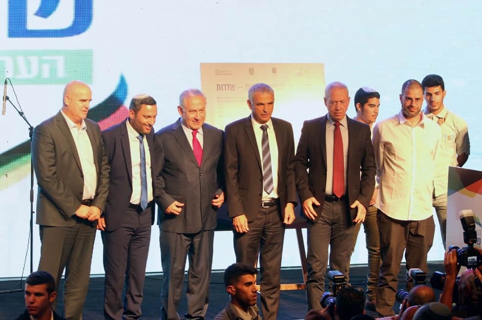 הסכם הגג בשדרות // צילום: ששון תירם