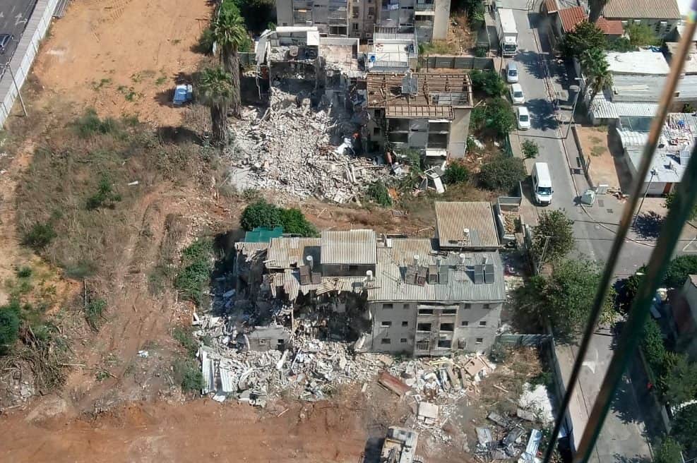 המבנה ההרוס בראשל"צ // צילום סימה מוטעי