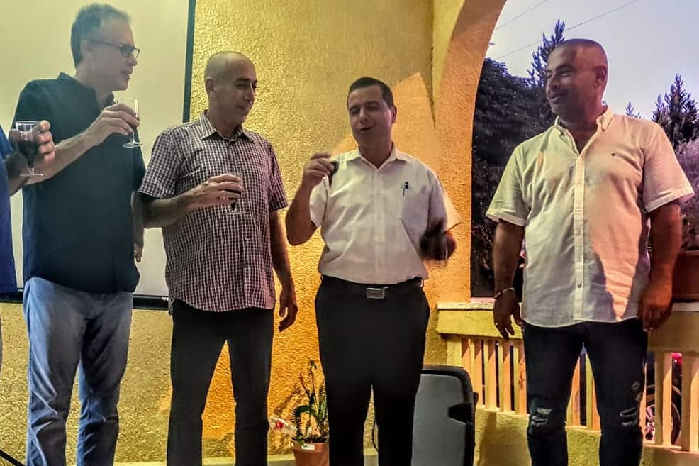 הרמת כוסית בפרדס חנה // יחצ