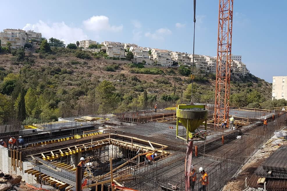 יציקת הקומה הראשונה בפינוי בינוי נווה שאנן חיפה // יחצ