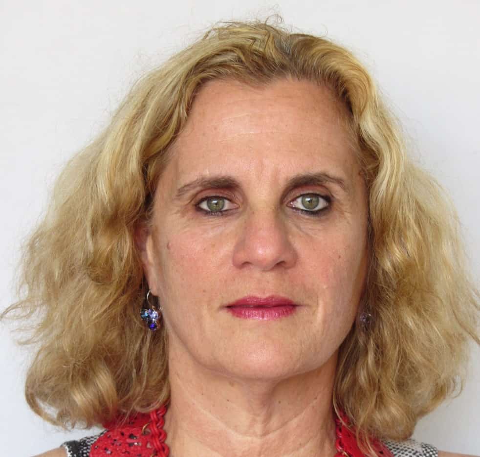 מירה בורנשטיין // צילום פוטושופ אבן גבירול תל אביב