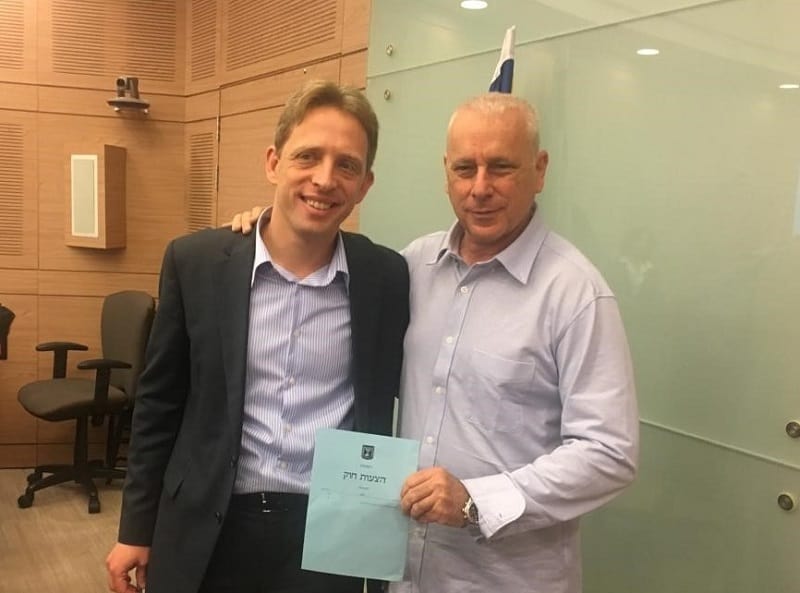 מימין - ערן סיב ורועי פולקמן // צילום: התאחדות קבלני השיפוצים