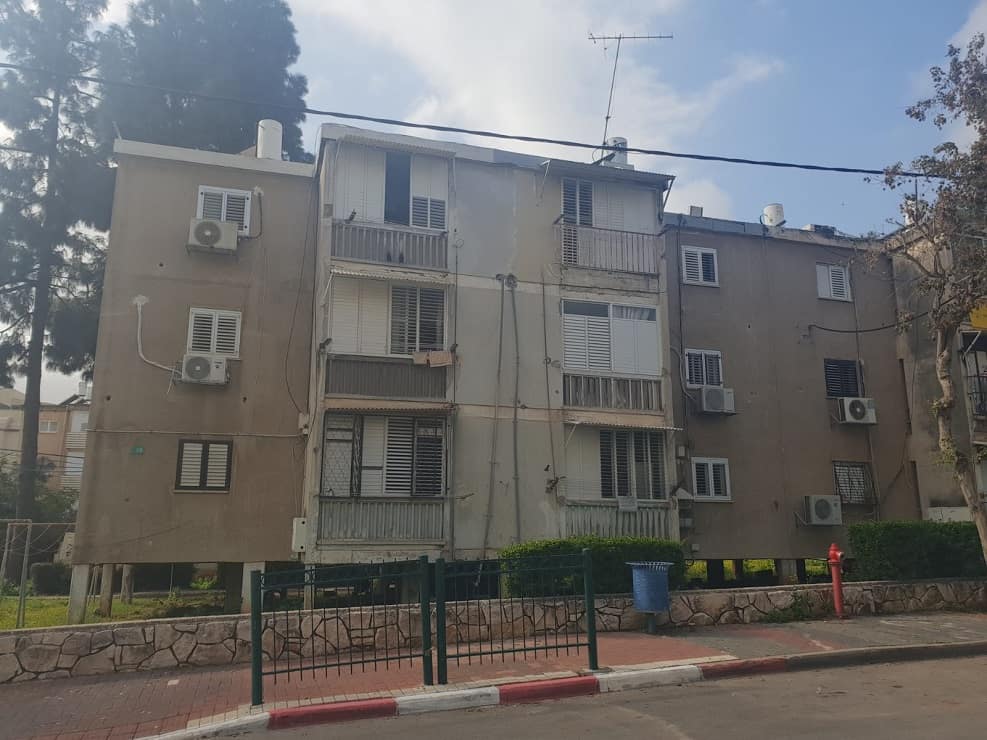הבניין הישן ברחוב עוזיאל פ"ת // מגדילים