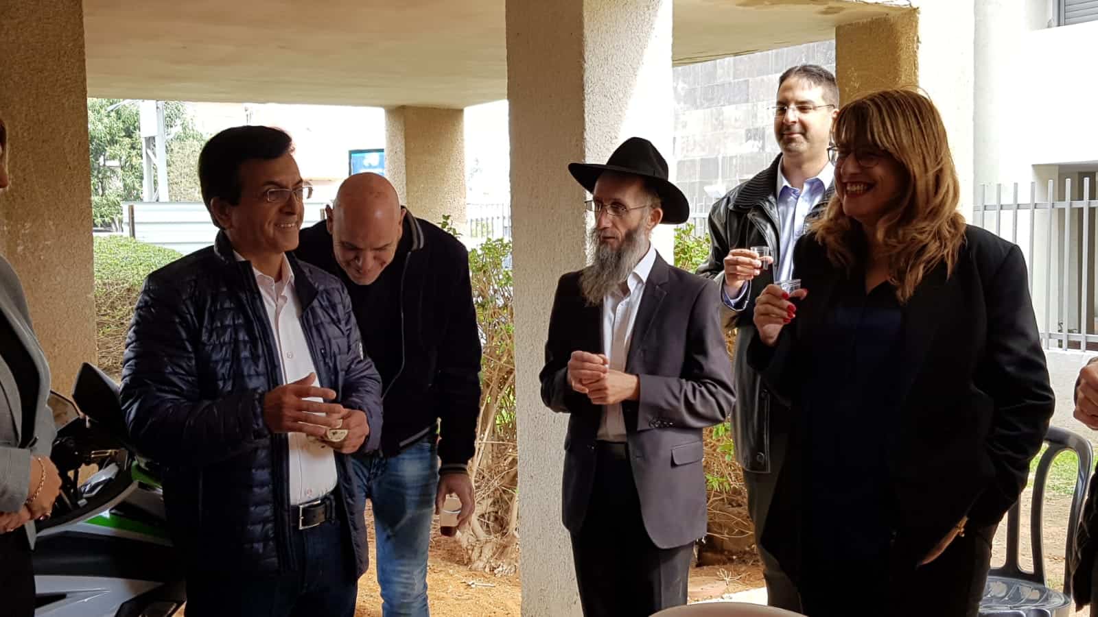 טקס הנחת אבן פינה במעמד ראשת העיר ורב העיר // באדיבות החברה