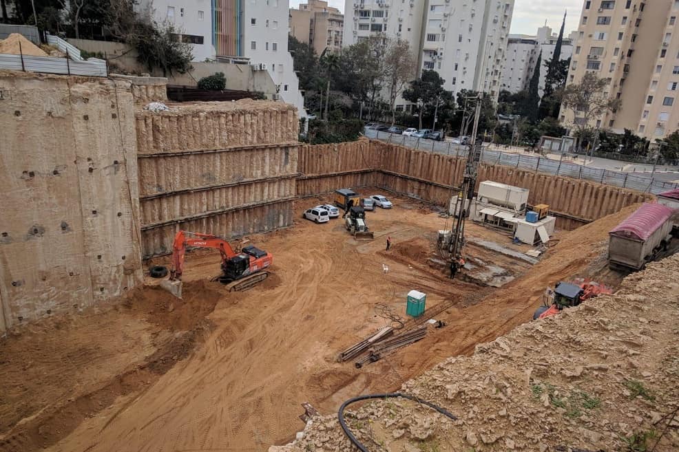 הבור בשכונת בבלי - מגדל בראשית // יחצ