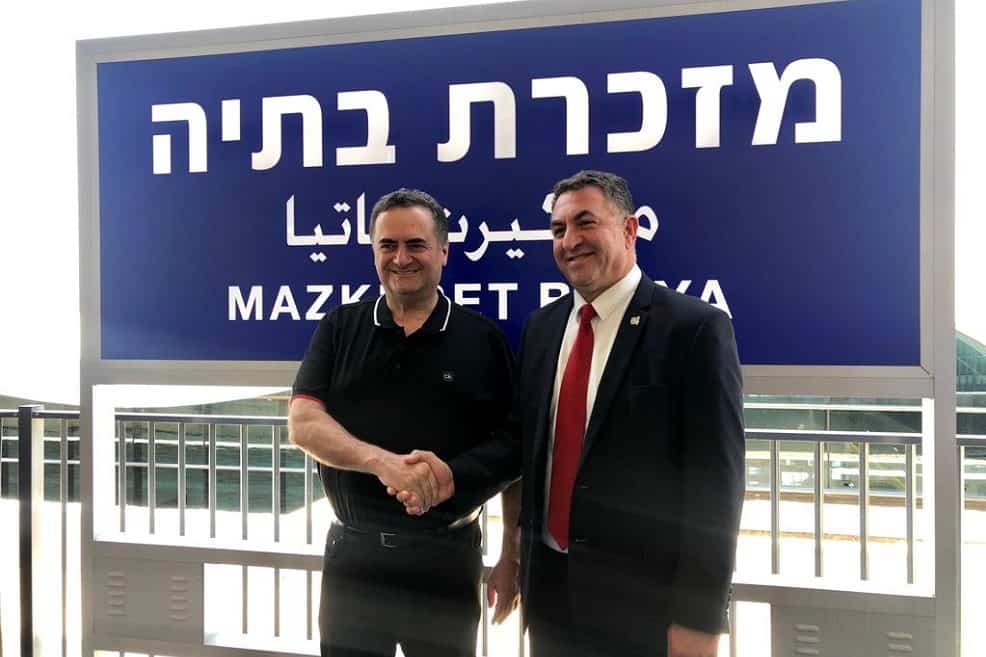 השר ישראל כץ וראש המועצה גבי גאון // דוברות משרד התחבורה