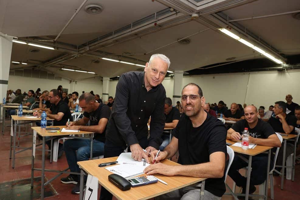 לראשונה מבחני הסמכה בענף השיפוצים // צילום עופר עמרם