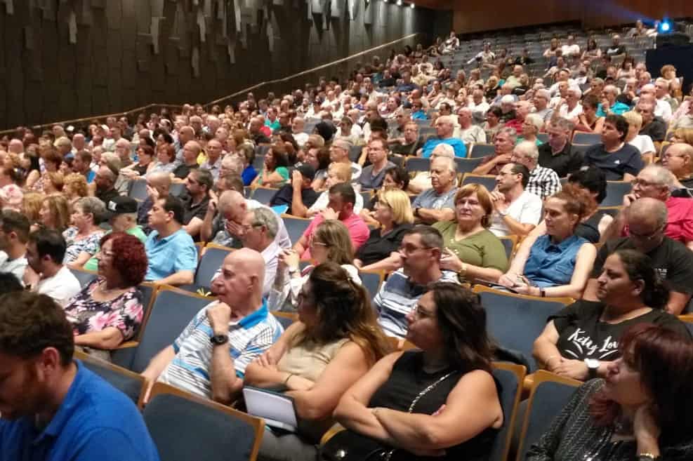 כנס שיתוף ציבור בנושא התחדשות עירונית במתחם קוגל בחולון // עיריית חולון 