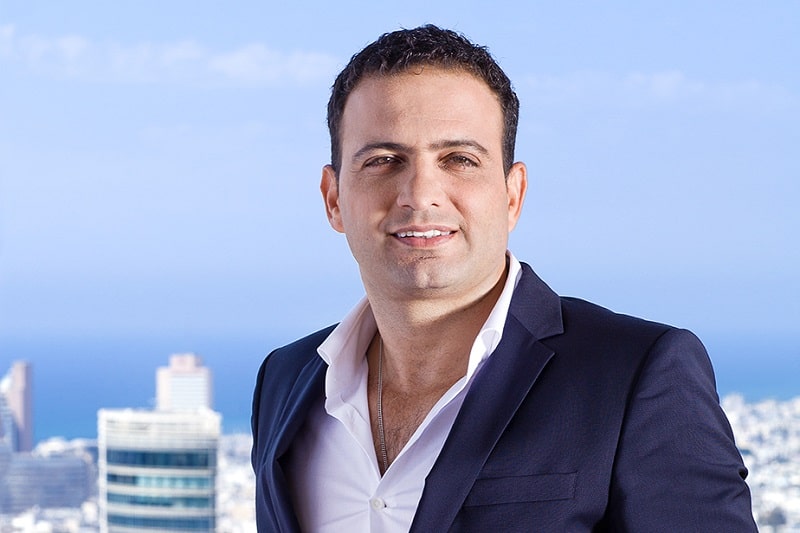 צחי חג'ג // טל צ'יקורל