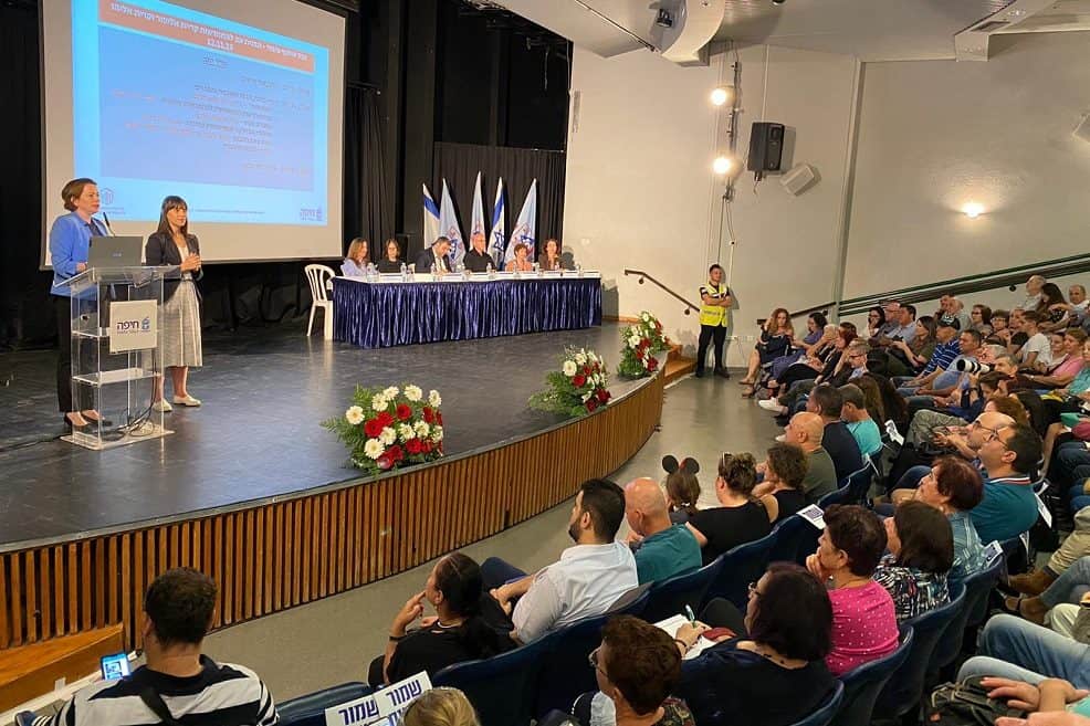 ראש עיריית חיפה מציגה תוכנית התחדשות עירונית // צילום: ראובן כהן, דוברות עיריית חיפה