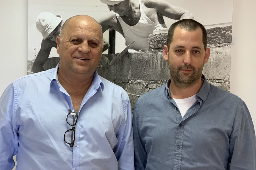 מימין ניר ינושבסקי וצביקה דוד סגני נשיא התאחדות בוני הארץ - צילום יחצ