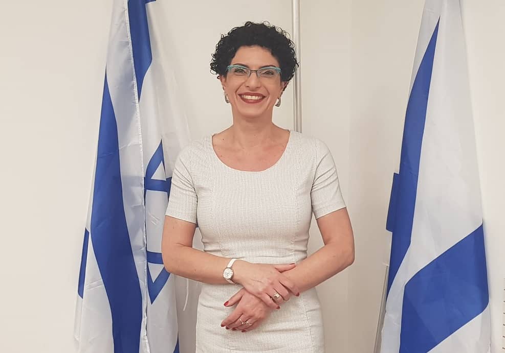 עינת גנון // יחצ