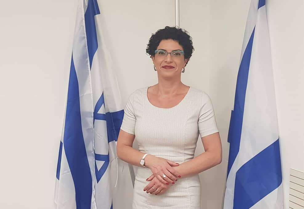 עינת גנון // יחצ