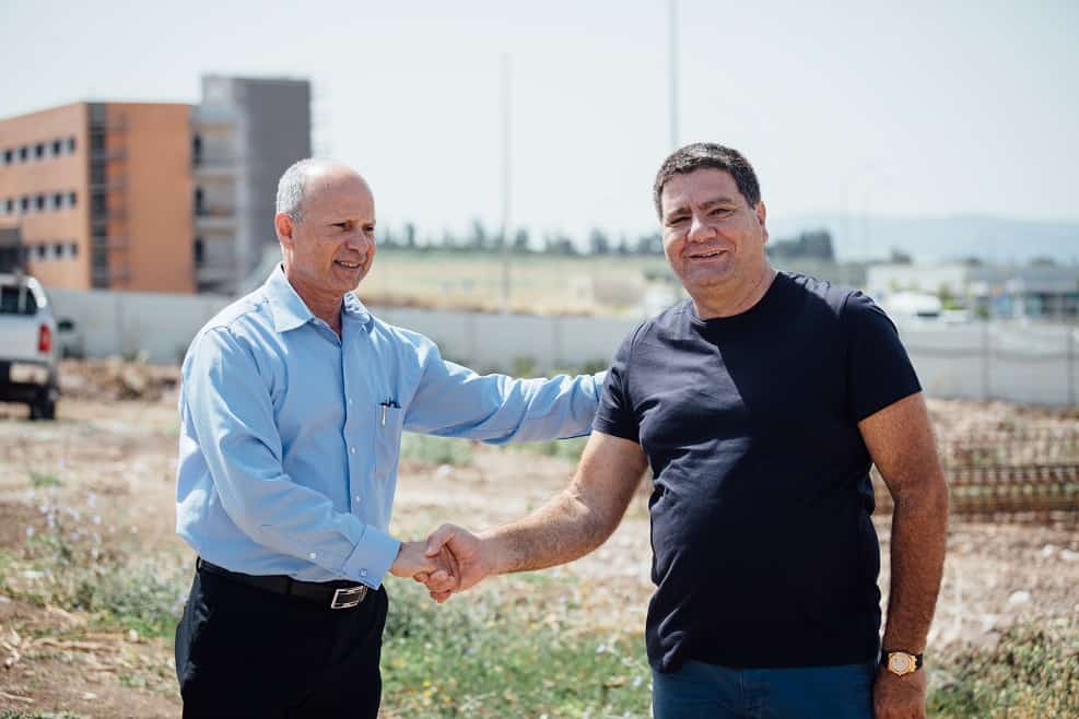 מימין לשמאל ענאן שמשום אבי אלקבץ // צילום: בוריס קוזנץ