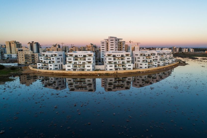 פרויקט 'אביסרור על המים' בשכונת אגמים // s.a צילום - שוקי אמזלג
