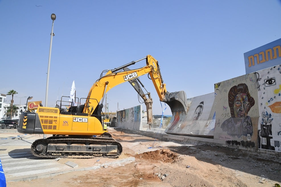 הריסת שדה התעופה הישן באילת // צילום: יהודה בן יטח