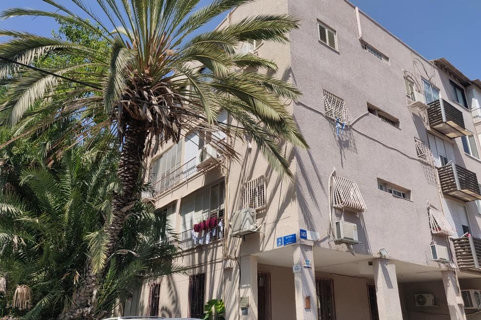 רחוב ארלוזורוב פינת הלסינקי // צילום: גיא אימבר