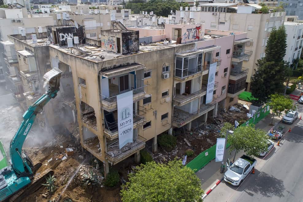 הריסת הבניינים ברחוב רמז // צילום: רמי חכם