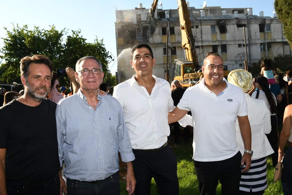 רז עודד, מורדי שבת, משה פדלון, ברק רוזן // אביב חופי