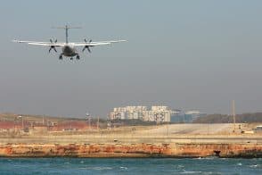 שדה התעופה דב הוז // Depositphotos
