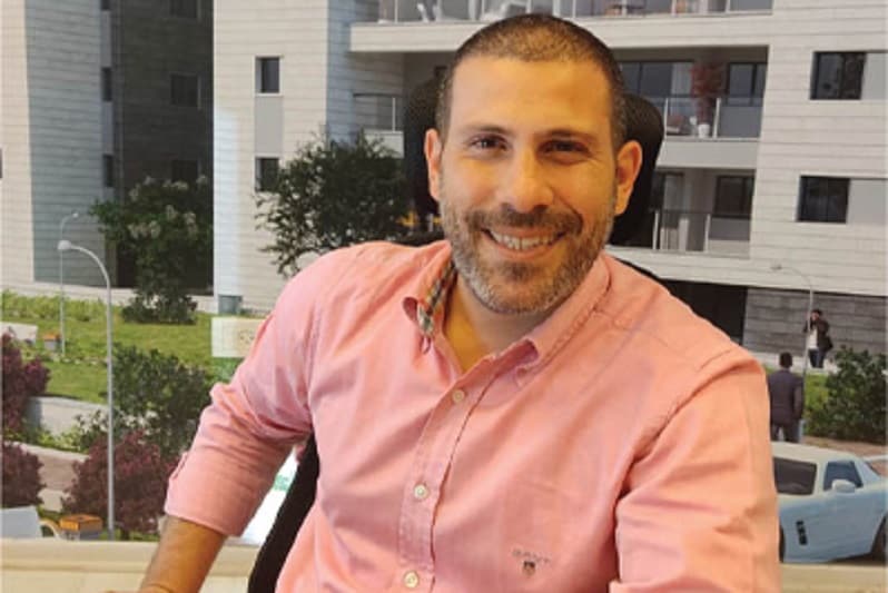 סמנכ"ל מכירות בן ירון // יח"צ
