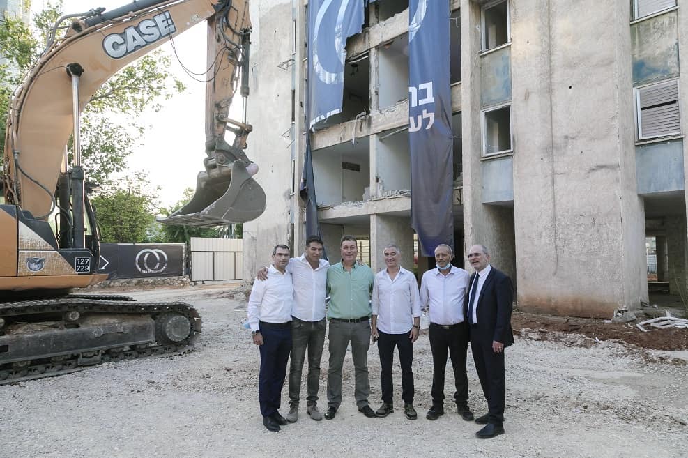 מימין ליאור עמידור, נפתלי כהן, עמי פרץ, ישראל גל, רן מלאך, חן עמידור // דורון סהר