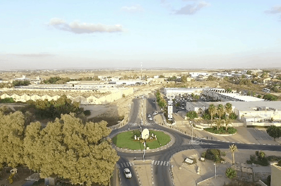 אזור תעשייה שקד, אופקים // צילום: איציק קריספל