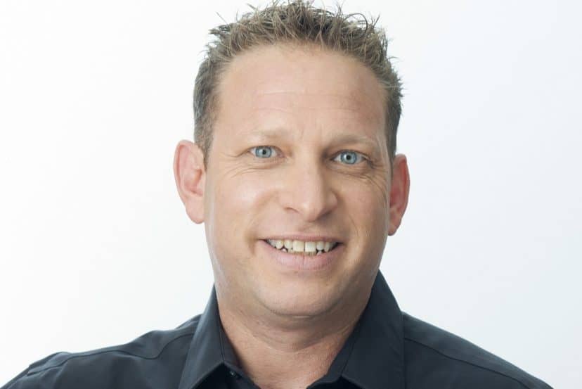 רז שרייבר // איציק שוקל