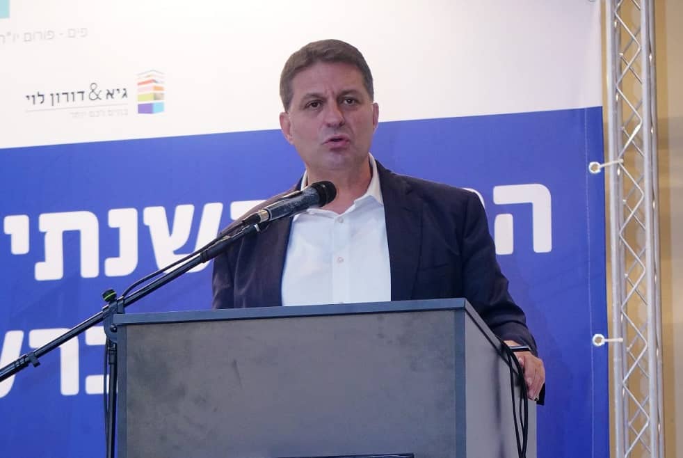 חיים ביבס // אודי פורטל