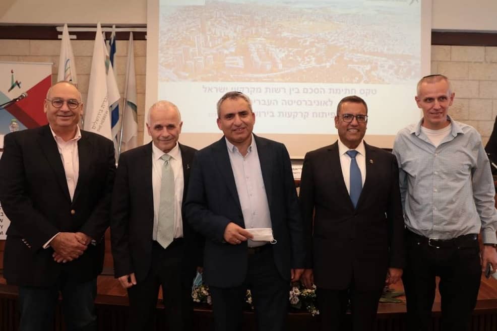 במעמד חתימת ההסכם // צילום: יוסי זמיר