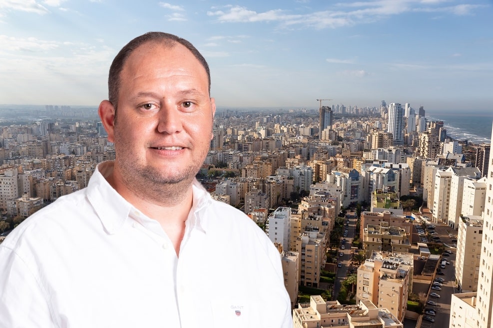 אבי ברוקס // צילום: רז רוגובסקי | depositphotos