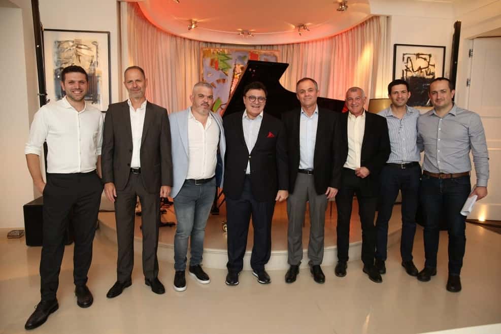 חתימה הכשרת הישוב ומנורה // צילום: ערן בארי