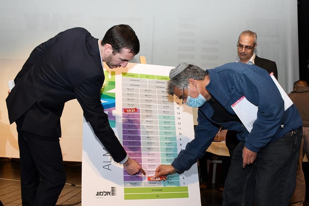 כנס בחירת דירות // צילום: עמרם כהן