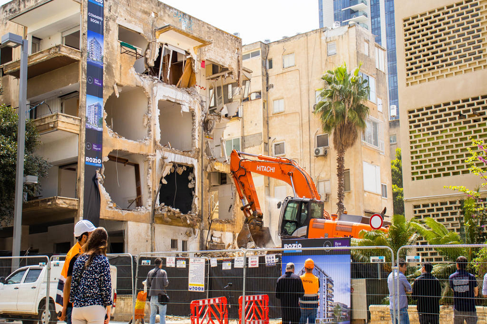הריסה פרויקט בן שפרוט 21 קבוצת רוזיו // צילום: שי בן סניור