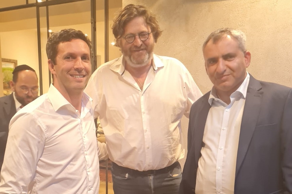 רשימה מכובדת של בכירים בענף הנדל"ן התייצבה בביתו של ערן רולס לשיחה פתוחה עם שר הבינוי והשיכון זאב אלקין // צילום: יח"צ חברת ארגיס