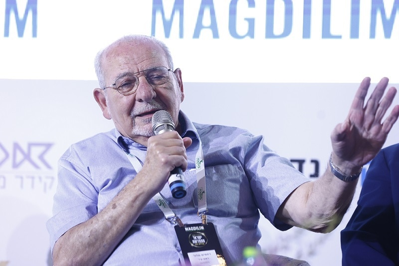 רחמים מלול ראש עיריית רחובות // צילום: דרור סיתהכל