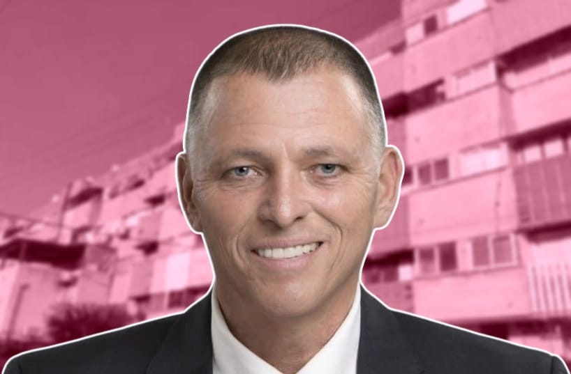 אלי גינזברג // צילום: דורון סהר | מתחם מעפילי אגוז באדיבות עזרה וביצרון