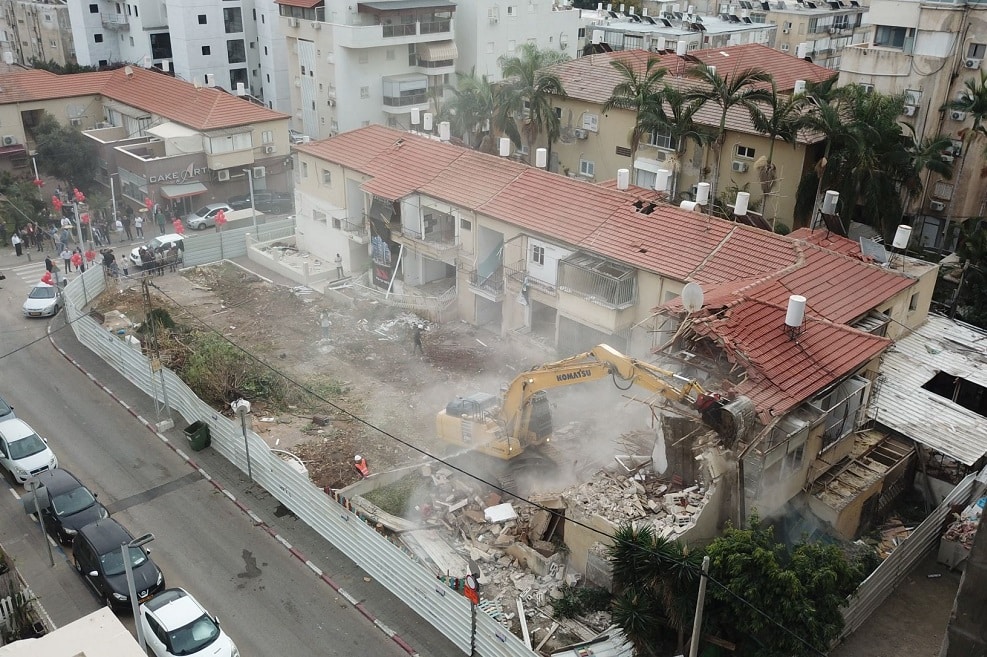 הריסה הבניינים הישנים // צילום: שמי זייתון