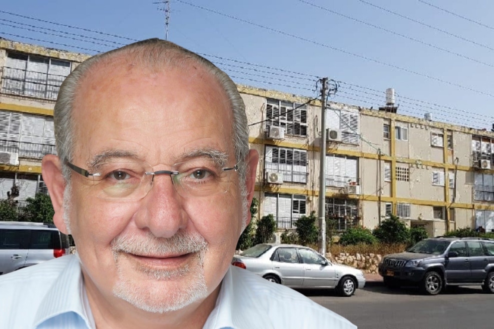רחמים מלול // באדיבות עיריית רחובות | הביינים הישנים בעיר // אוסף עצמי
