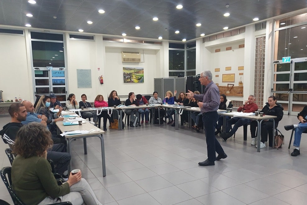 קורס הכשרת נציגי הדיירים, מסיימות ומסיימי הקורס // צילום: עיריית כפר סבא