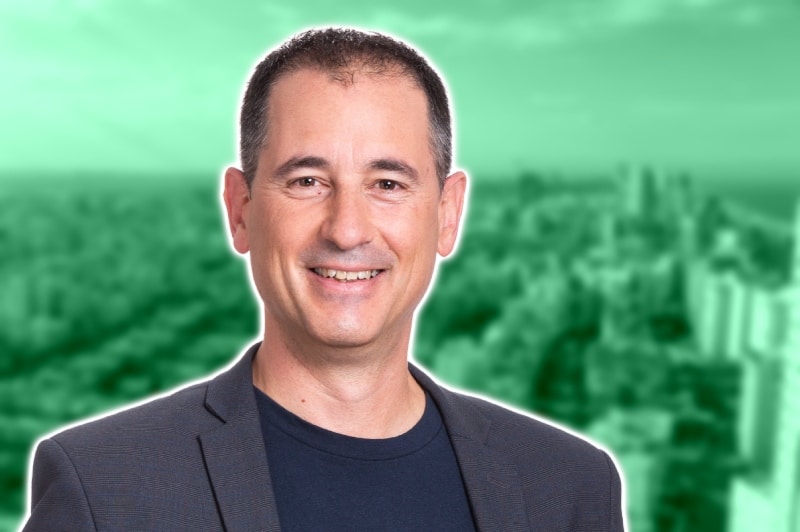 אסף כהנר // צילום: רז רוגובסקי | Depositphotos
