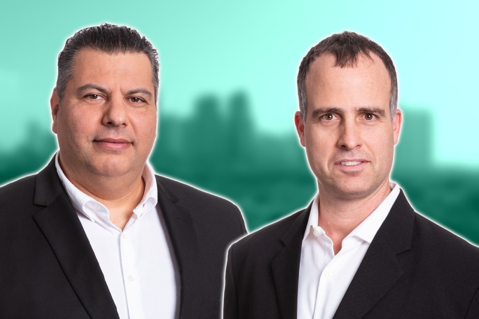 מימין: עו"ד רון מלכין ועו"ד עמנואל יוזוק // צילום: רז רוגובסקי | Depositphotos