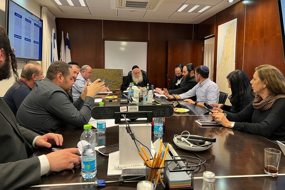 דיון אצל שר הבינוי והשיכון // צילום: משרד הבינוי והשיכון