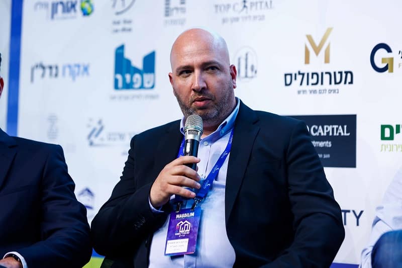 צביקה רובינשטיין בכנס מגדילים // צילום: דרור סיתהכל
