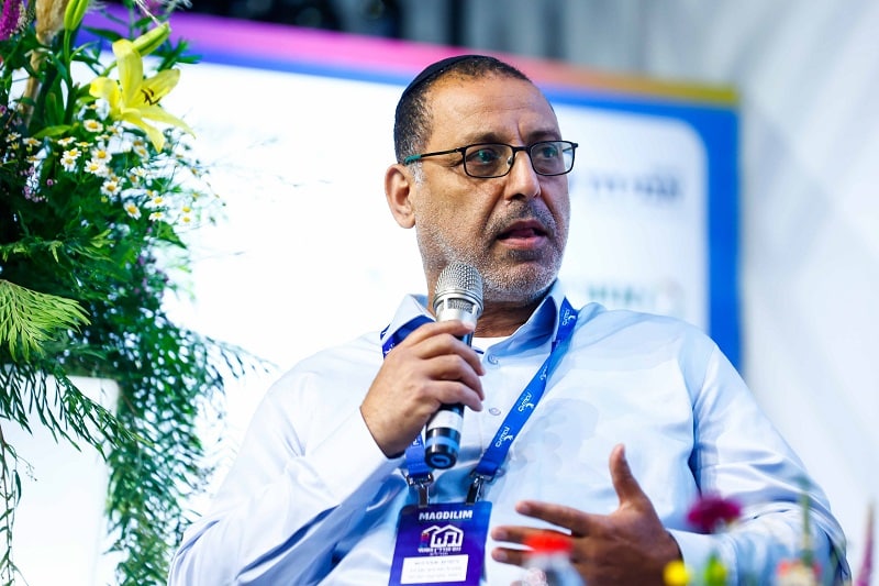 ניסים אברהם בכנס מגדילים // צילום: דרור סיתהכל