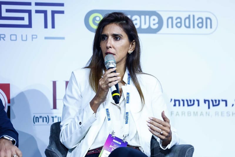 עו"ד אפרת רשף בכנס מגדילים // צילום: דרור סיתהכל