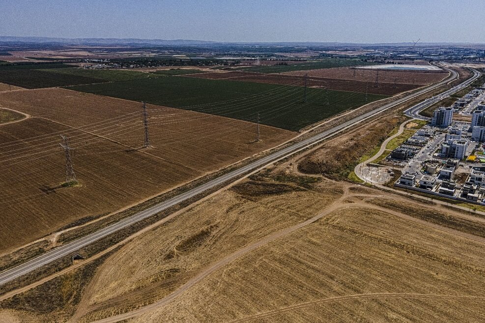 אדמות המחלוקת של קיבוץ גת // צילום: אבי מורג