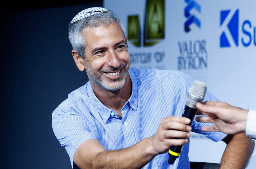 חגי טולדנו, מנהל אגף בכיר קשרי קהילה, ברשות הממשלתית להתחדשות עירונית // צילום: דרור סיתהכל
