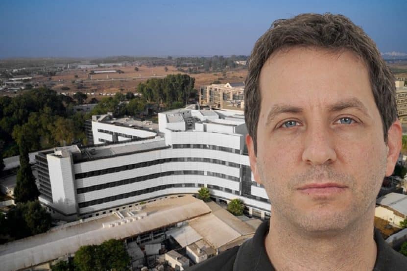 מתן קן -תור על רקע בית החולים קפלן ברחובות // צילום: יח"צ